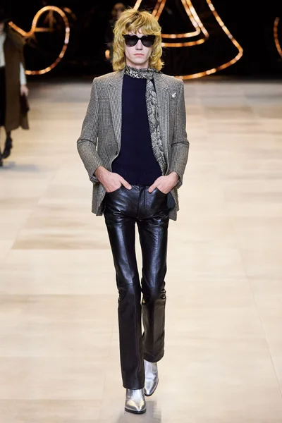 Look 47
